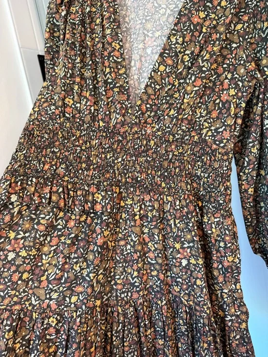 Doen Black Floral Midi Dress with Smocked Waist - Picture 4 of 6